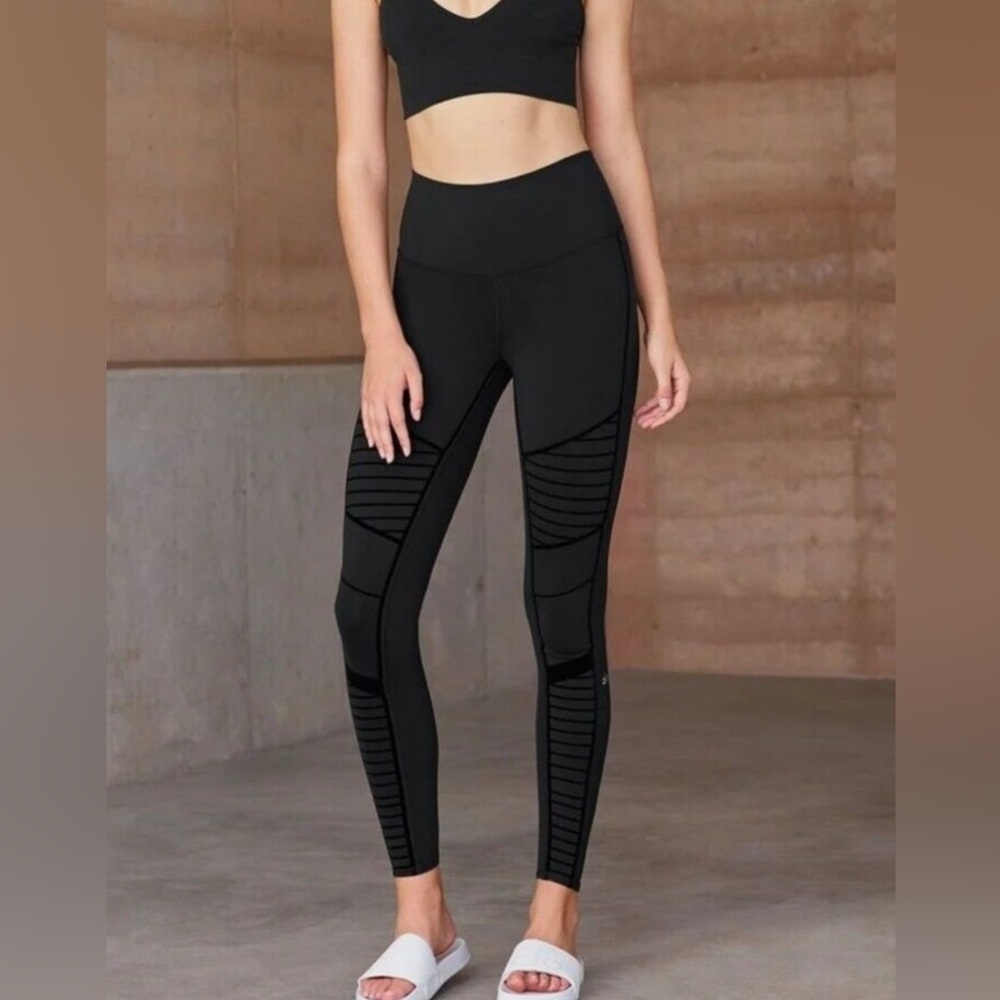 ALO Yoga  Black Leggings velour Moto